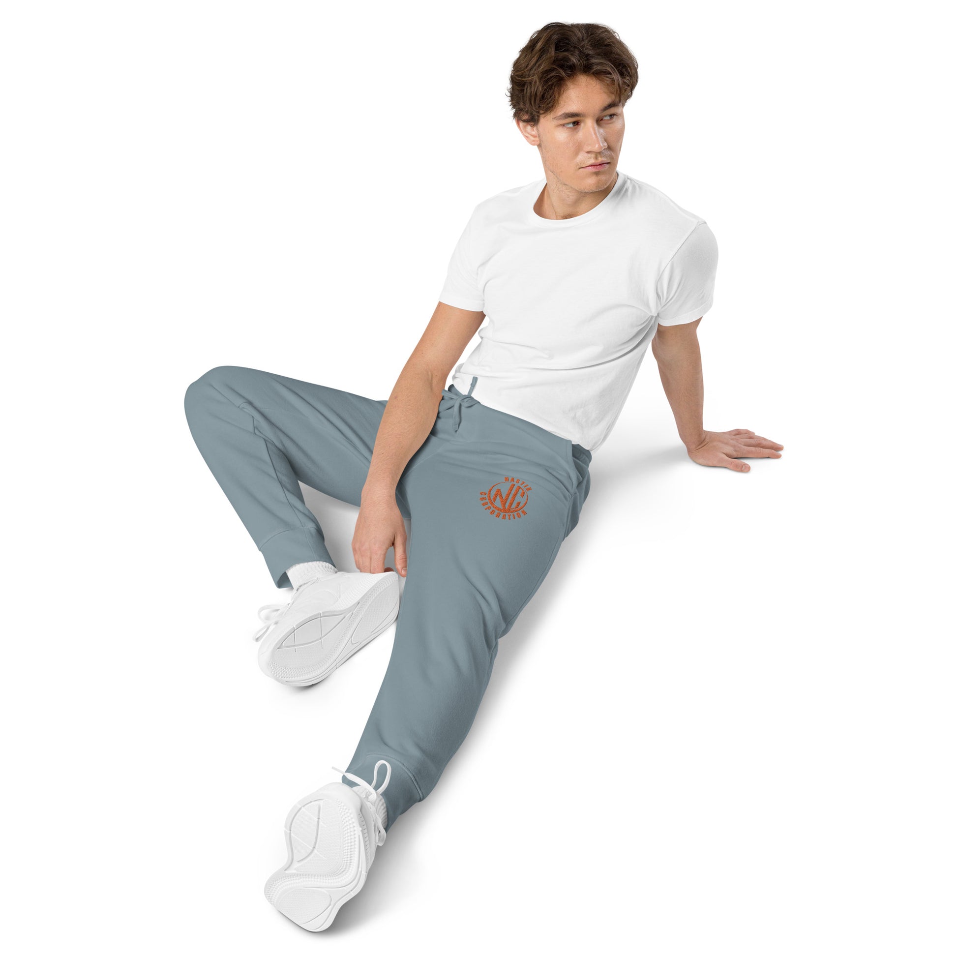 Pantalon de sport teint par pigment brodé Nastik Corporation